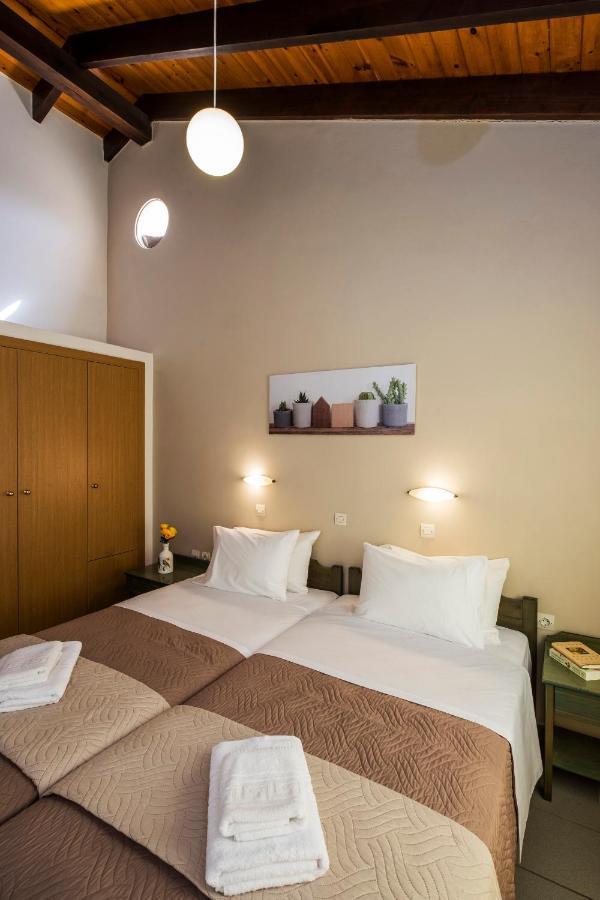 Theos Village Apartments Kato Daratso Extérieur photo