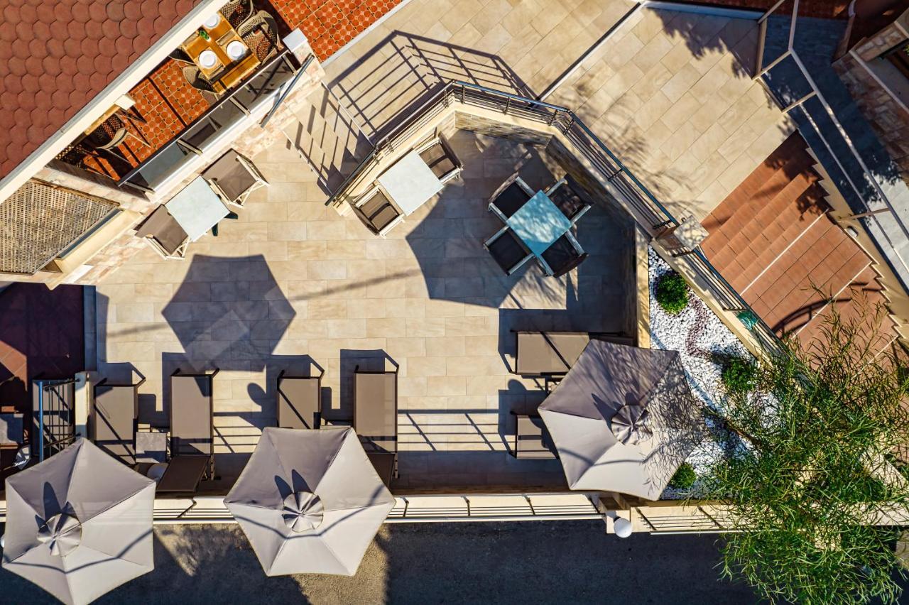 Theos Village Apartments Kato Daratso Extérieur photo