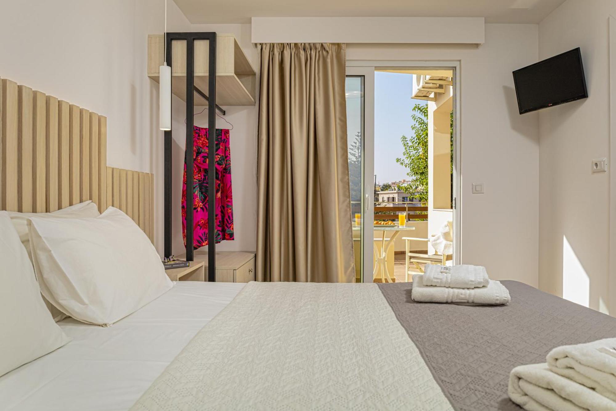 Theos Village Apartments Kato Daratso Extérieur photo