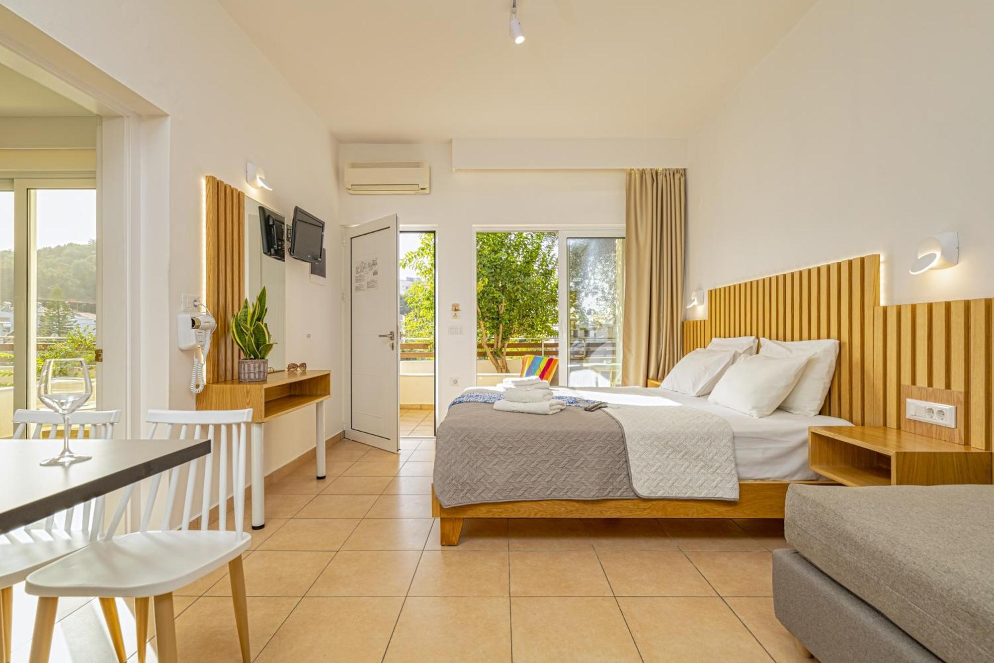 Theos Village Apartments Kato Daratso Extérieur photo