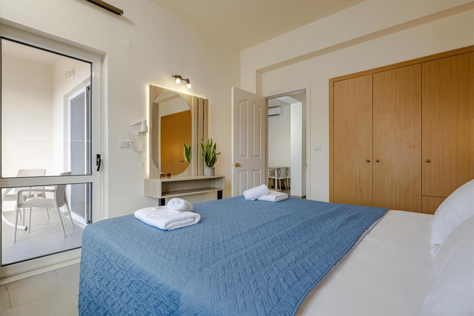 Theos Village Apartments Kato Daratso Extérieur photo